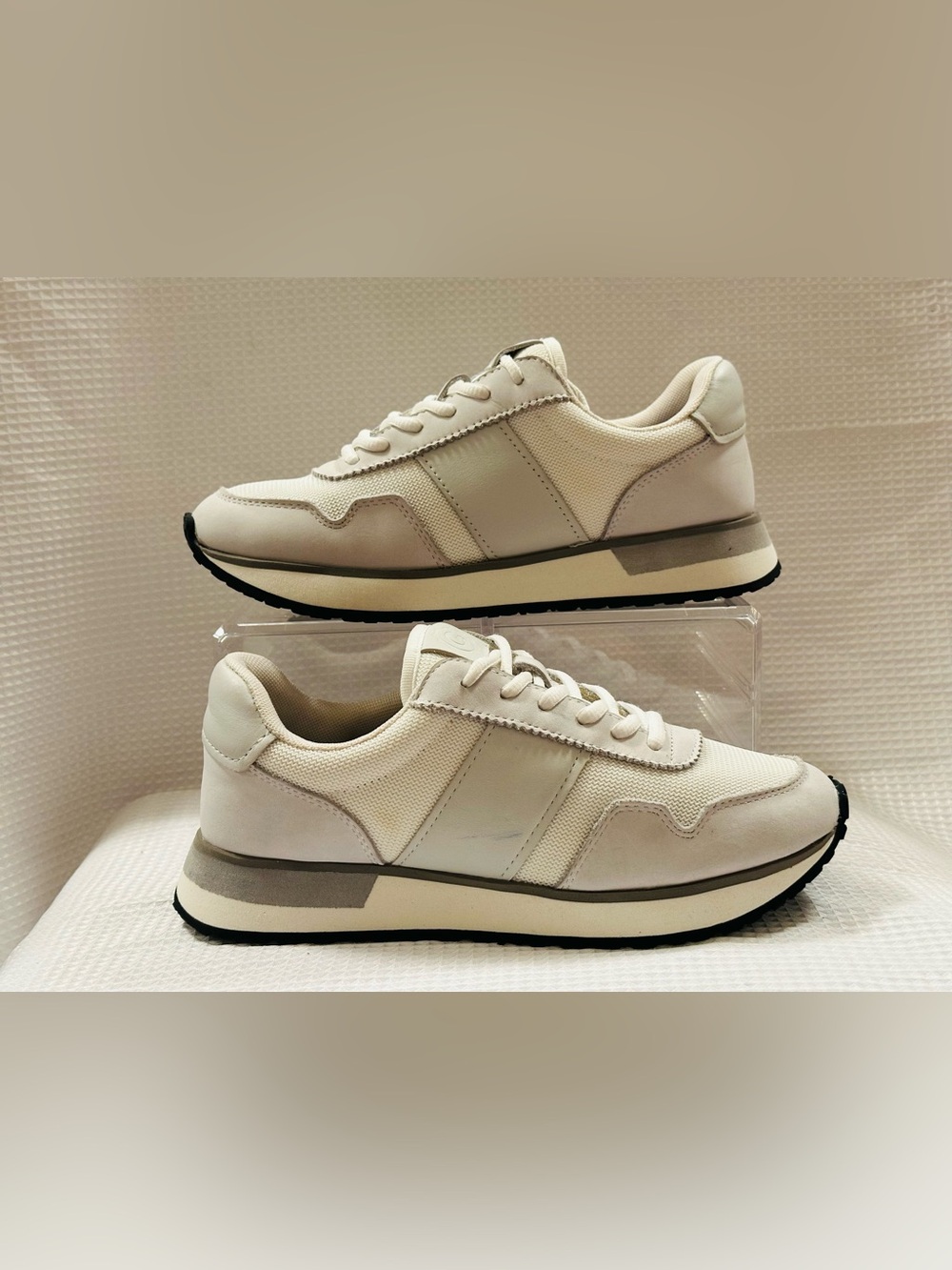 Greats Shoes Sneakes Mccarren
Brooklyn Unisex- Size M6.5/W8.5